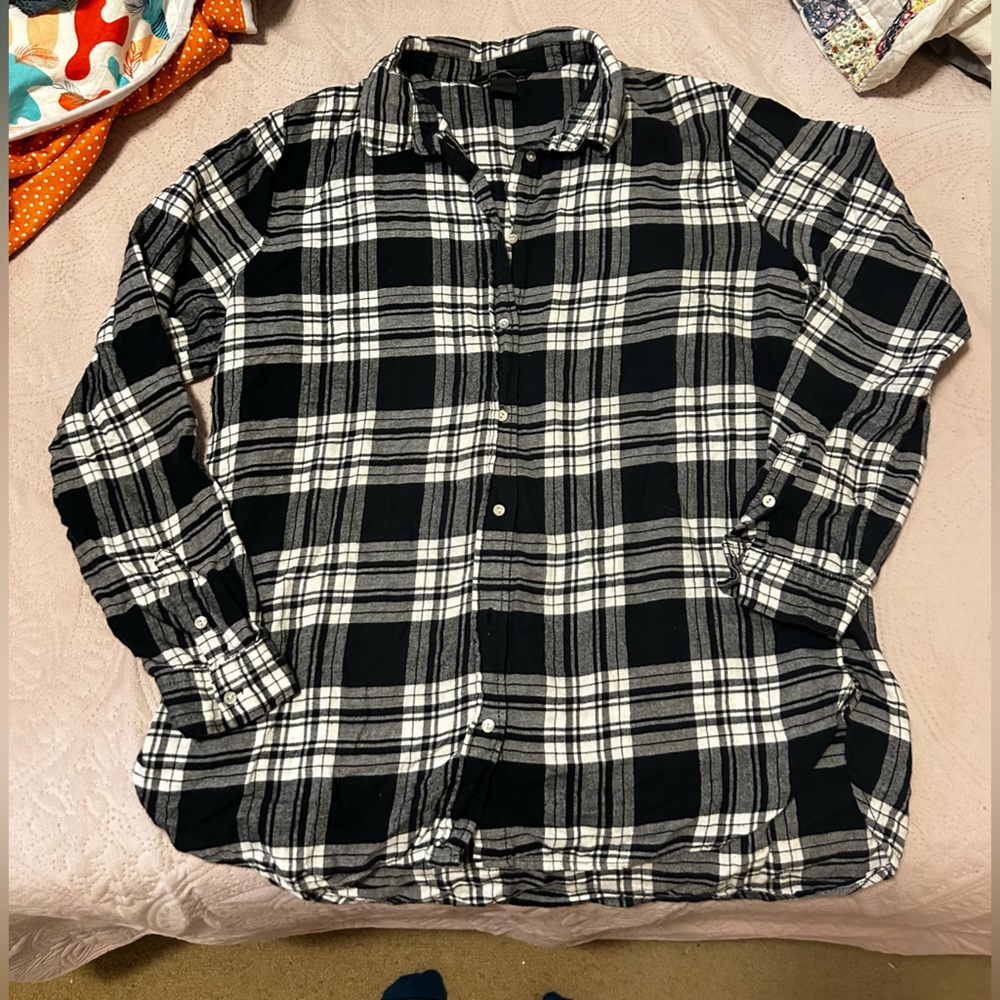 H&M button up shirt